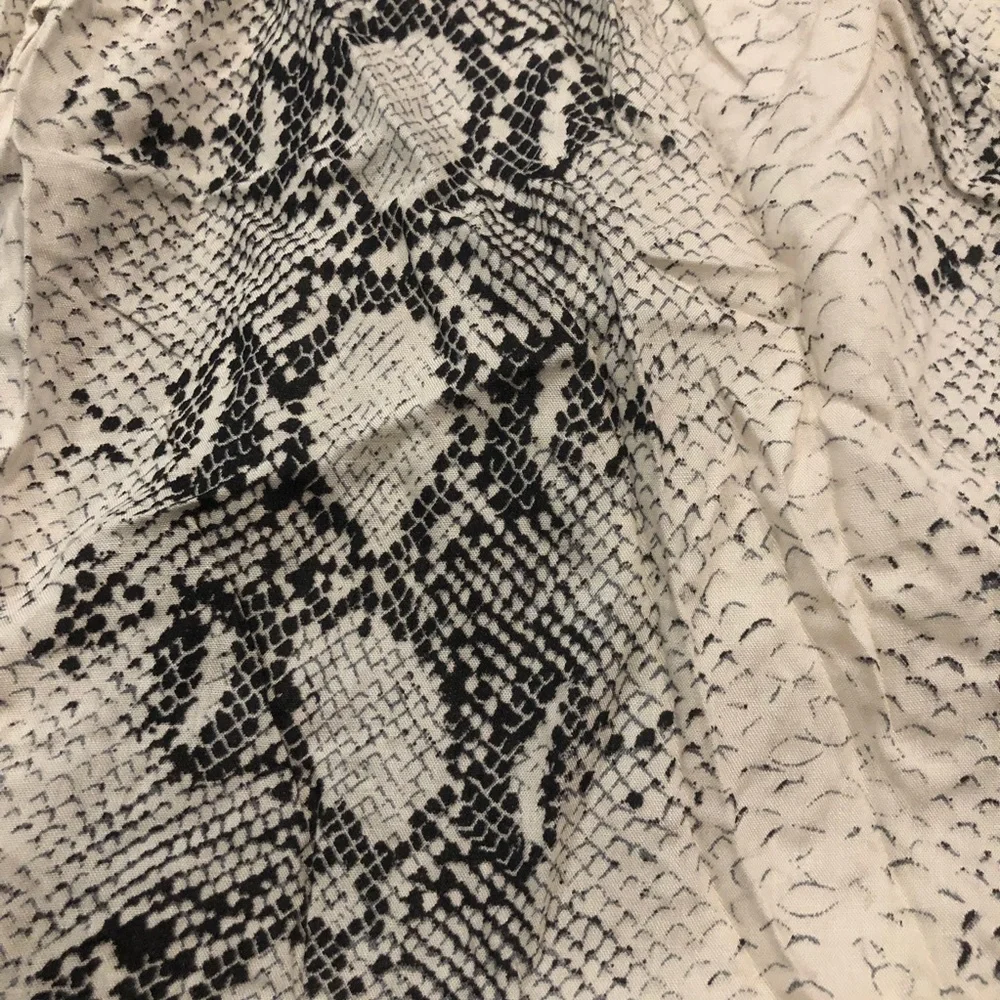 Snakeskin Print One Shoulder Romper - Picture 4 of 5
